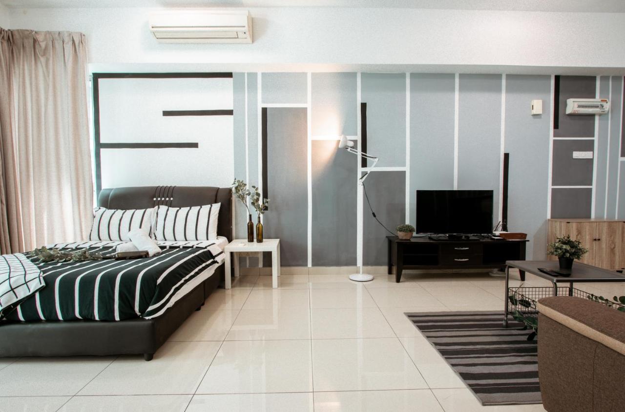 Regalia Residence The Sky Pool Suite كوالالمبور المظهر الخارجي الصورة